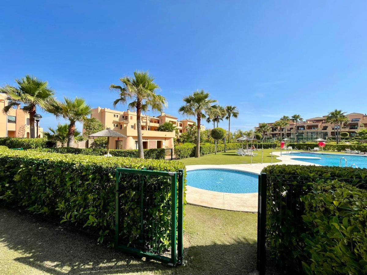 Casares Beach Golf Apartment With Private Garden Direct Pool Access Exterior photo