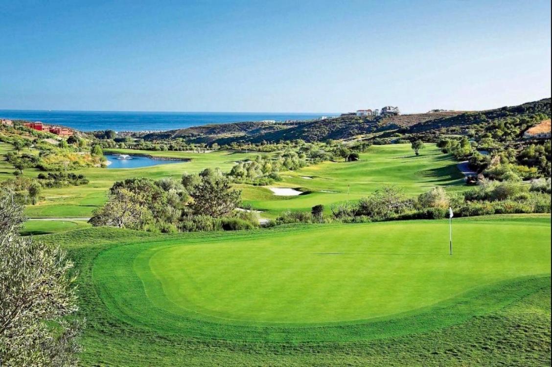 Casares Beach Golf Apartment With Private Garden Direct Pool Access Exterior photo